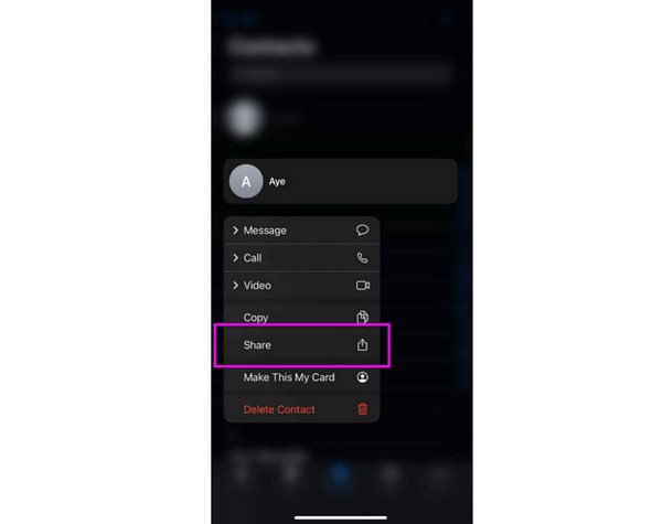 Κοινή χρήση επαφής στην εφαρμογή επαφών iPhone