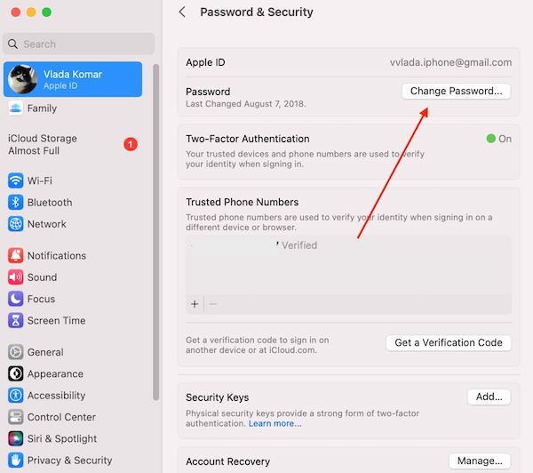 إعادة تعيين كلمة مرور معرف Apple على جهاز MAC