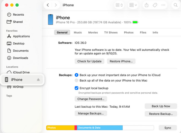 Faceți clic pe butonul iPhone