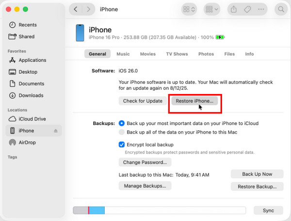 点击“恢复 iPhone”按钮
