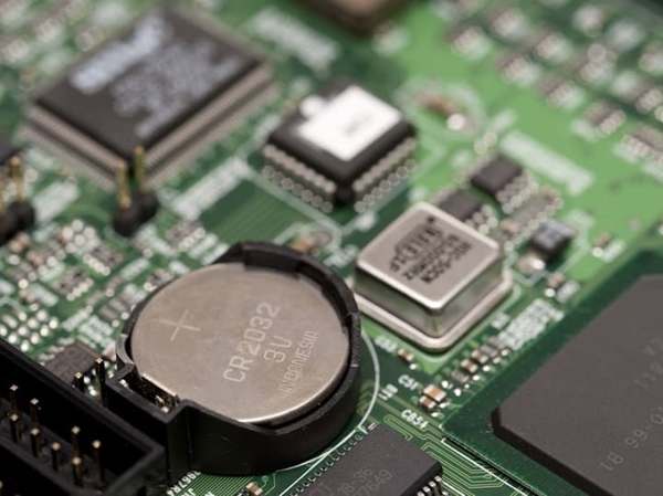 Hapus Baterai Bios